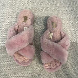 Ugg Fuzzette Sheepskin Criss Cross Slippers Size 7 Purple